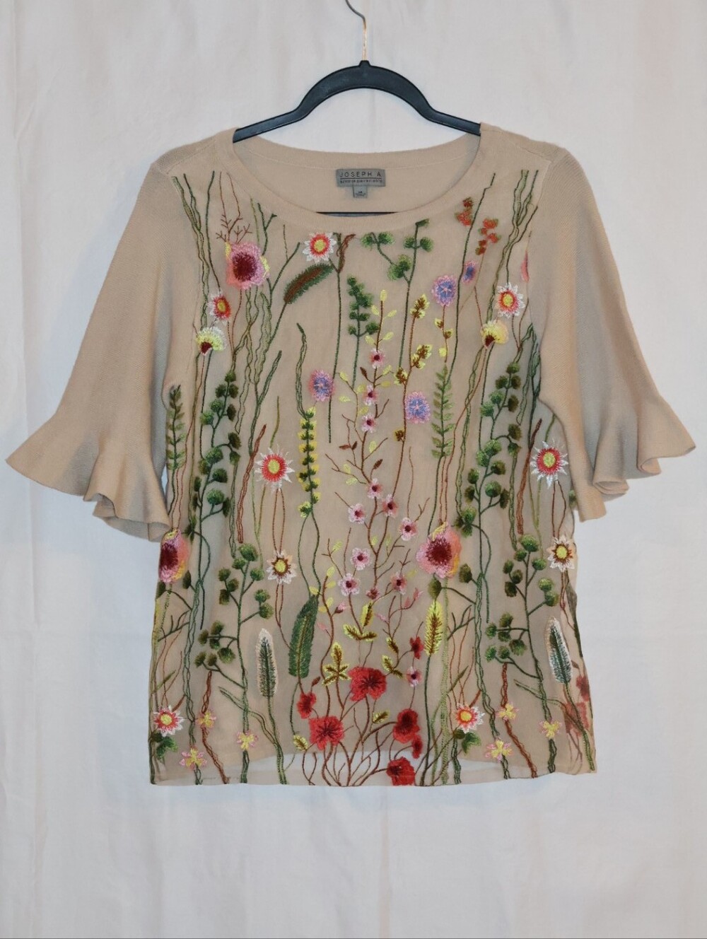 Joseph A Beige Floral Embroidered Flutter Sleeve Top.
